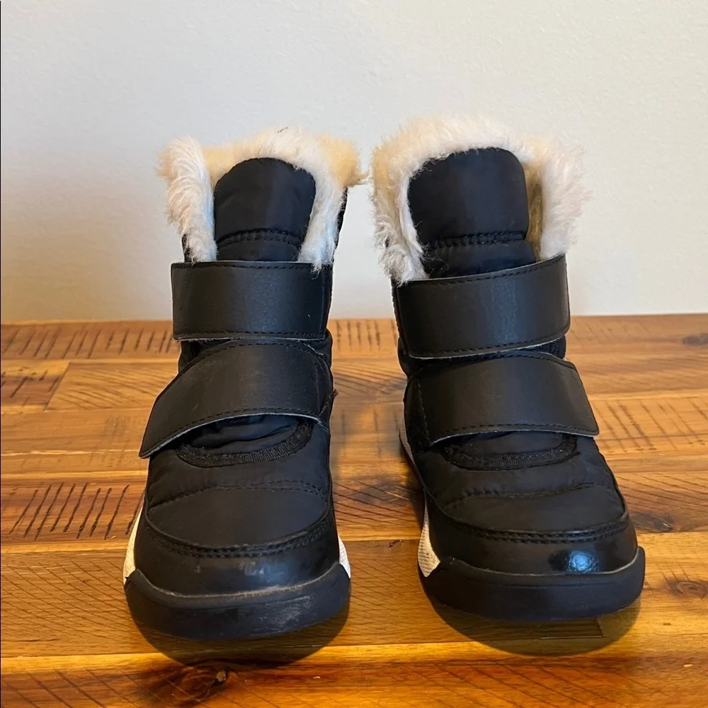 Sorel Black Winter Boots with Faux Fur Trim